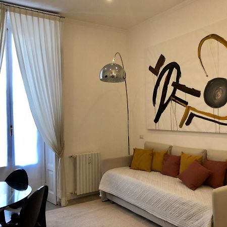 Casa Alberto Da Giussano, Elegante Bilocale In Centro Con Balcone Sul Parco Milaan Buitenkant foto