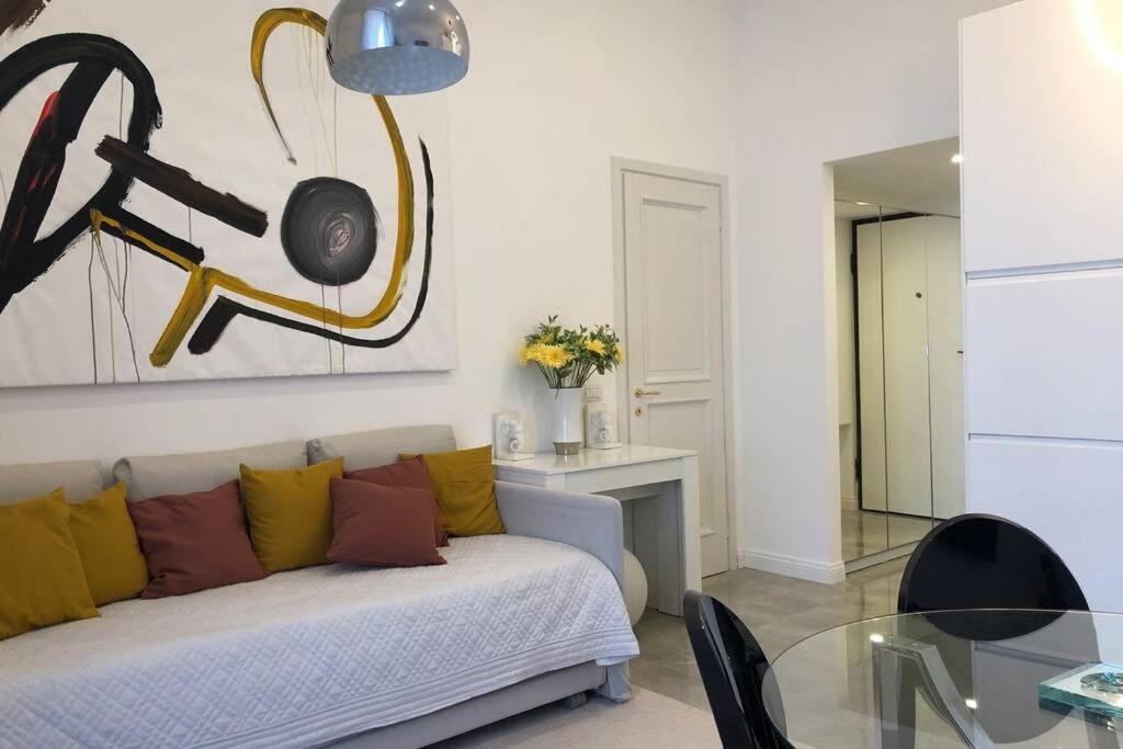 Casa Alberto Da Giussano, Elegante Bilocale In Centro Con Balcone Sul Parco Milaan Buitenkant foto