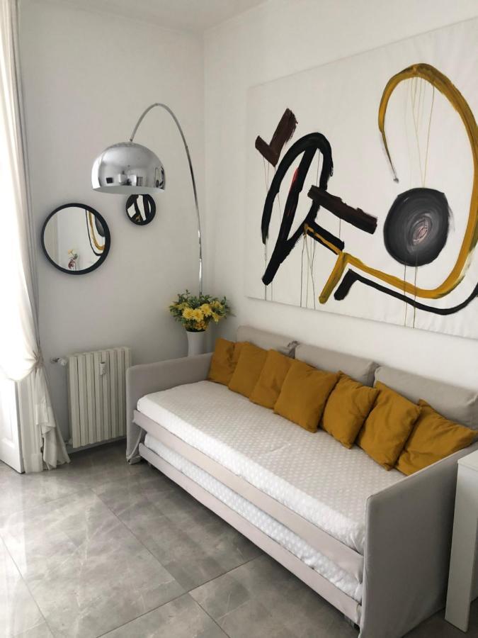 Casa Alberto Da Giussano, Elegante Bilocale In Centro Con Balcone Sul Parco Milaan Buitenkant foto